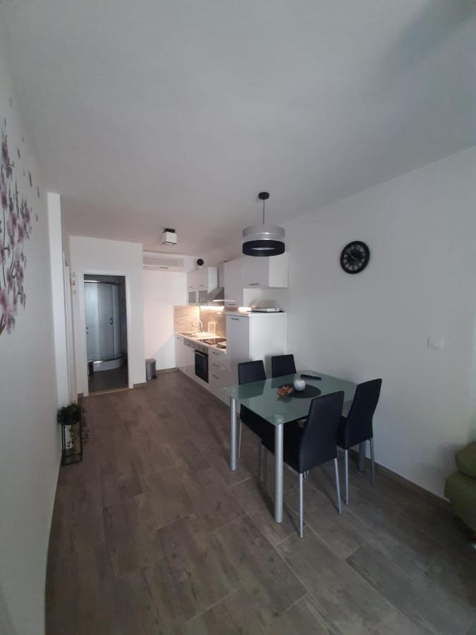 Apartments Mate โบล ภายนอก รูปภาพ