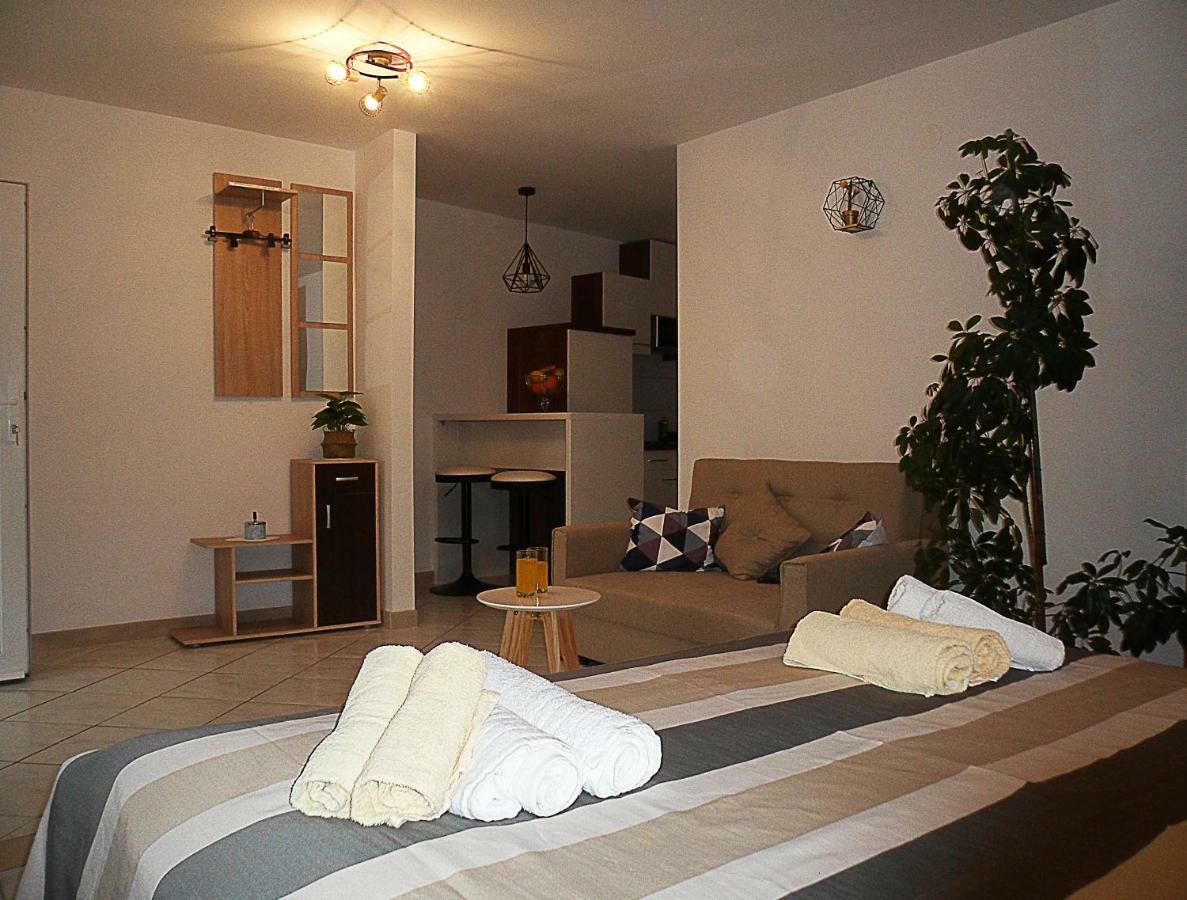 Apartments Mate โบล ภายนอก รูปภาพ